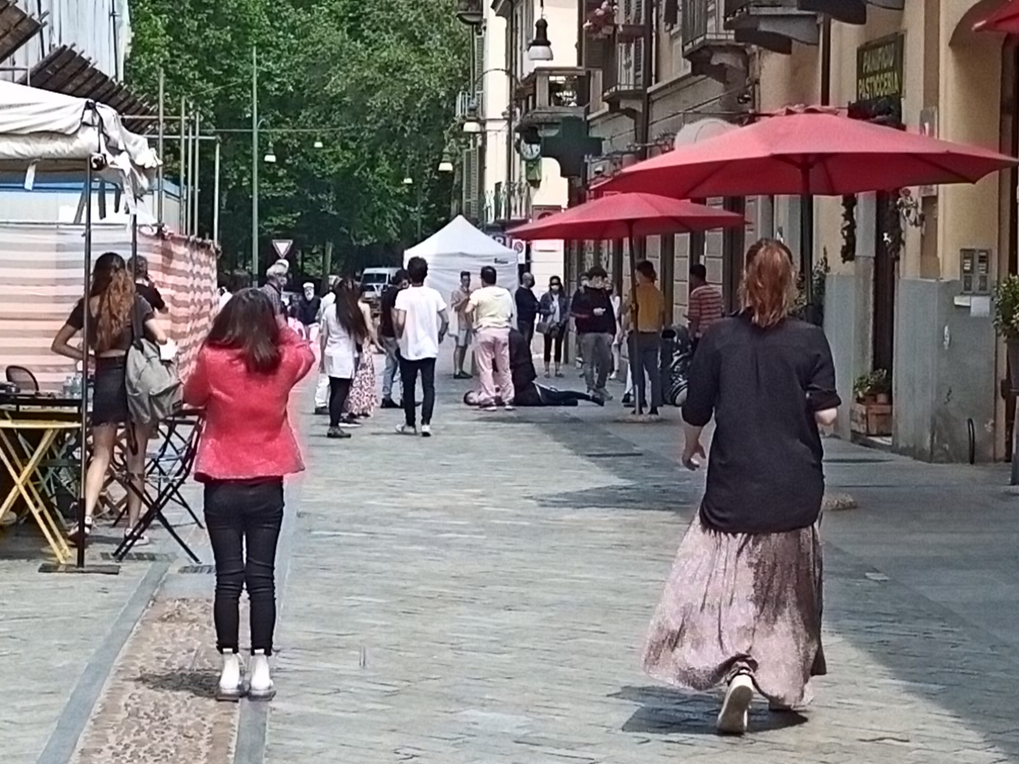 Cameriere del ristorante vegano L'Orto già Salsamentario sventa scippo